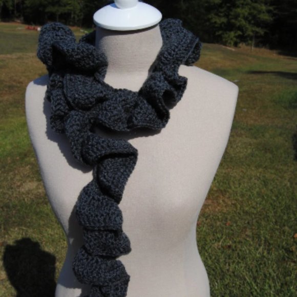 Crochet Charcoal Long Ruffle Scarf/New - Picture 4 of 4